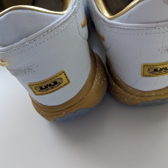 Lebron 20 XX 38k white gold - Picture 6 of 10